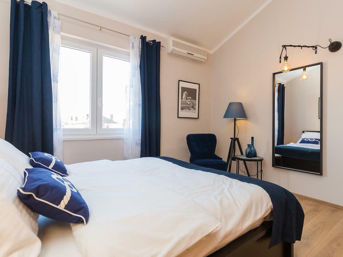 New City Center Design Apartment Poreč Extérieur photo